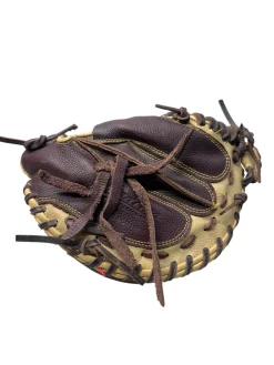 Used Akadema AGC98 BB/SB Catchers LH Throw Chocolate And Almond 32"