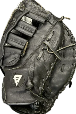 Used Akadema ANF71 BB/SB First Base RH Throw Black 12 1/2"