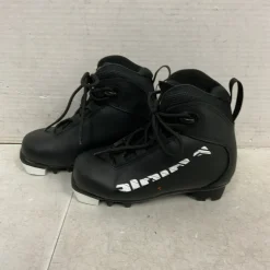 Used Alpina Boys NNN XC Ski Boots Black YT-10