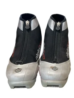 Used Alpina Boys NNN XC Ski Boots None JR-02