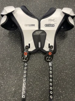 Used Battle Sports DEFENDER YOUTH FB Shoulder Pads White XL