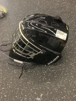 Used Bauer CONCEPT C2 Senior Goalie Helmet/Mask Black M/L