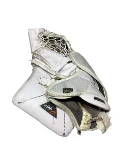 Used Bauer HYPERLITE Senior Goalie Catcher White