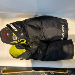 Used Bauer Junior Hockey Bottom MD