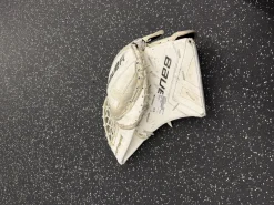 Used Bauer ONE.9 Inter Goalie Catcher White