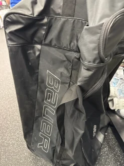 Used Bauer Sr Hockey Wheeled Black