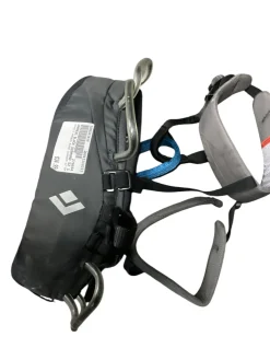Used Black Diamond HARNESS BLACK DIAMOND SZ SM Climbing Harness