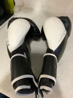 Used Boxing Gloves Black Senior