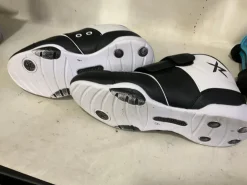 Used Boxing Shoes White And Black Senior 13