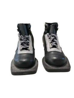 Used Boys 75MM XC Ski Boots Black YT-11
