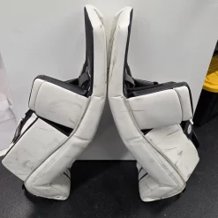 Used Brians GNETIK 8.0 +1 LEG PADS Goalie Leg Pads Senior White And Royal Blue 36