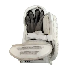Used Brians OPTIK 9.0 Junior Goalie Blocker White