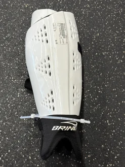 Used Brine SHINGUARDS FH Shin Guards White 12"