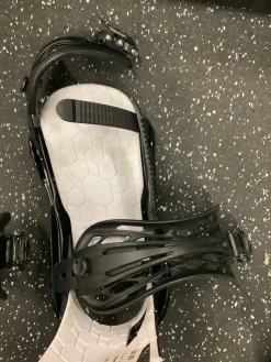 Used Burton SMALLS Mens DH Bindings Black