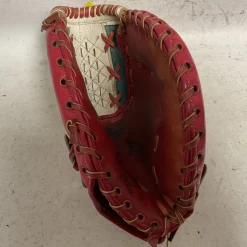 Used CAMBRIDGE B76 PRO PLAYER Baseball First Base RH Throw Red 11 1/2