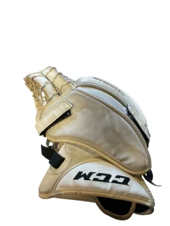 Used CCM AXIS 1.9 Inter Goalie Catcher White
