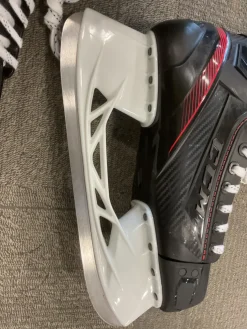 Used CCM CCM JETSPEED Senior Aggressive Skates Black Senior 8