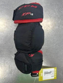 Used CCM CCM KP1.5 YOUTH KNEED PADS Goalie Accessory