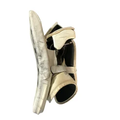 Used CCM CCM P2.5 GOALIE BLOCKER Junior Goalie Blocker White