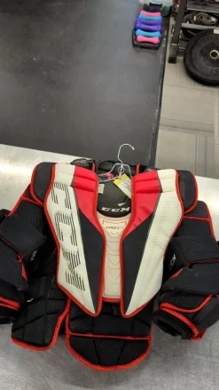 Used CCM EFLEX 5.9 GOALIE CHEST Inter Body Armor SM