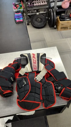 Used CCM EFLEX 5.9 GOALIE CHEST Inter Body Armor SM