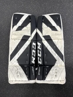 Used CCM EFLEX 5.5 Goalie Leg Pads Junior White 28"