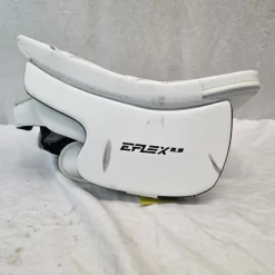 Used CCM EFLEX 5.9 Inter Goalie Blocker White