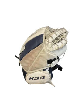 Used CCM EFLEX 5.5 Junior Goalie Catcher Navy And White