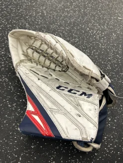 Used CCM E4.5 Junior Goalie Catcher White