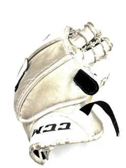 Used CCM E4.5 Junior Goalie Catcher White