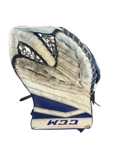 Used CCM EXTREME FLEX 860 Senior Goalie Catcher None