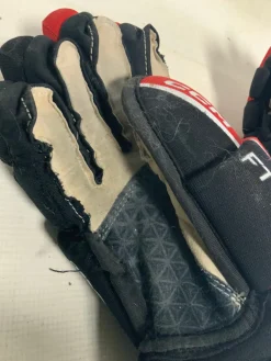 Used CCM FT680 Intermediate Gloves White/Black/Red 13