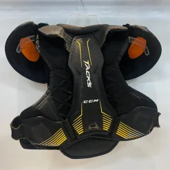 Used CCM 7092 Intermediate Shoulder Pads MD
