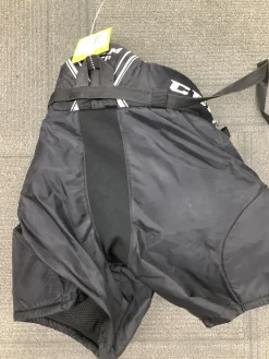 Used CCM LTP Youth Pant Black MD