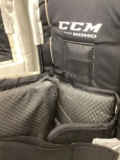Used CCM REVOLUTION 595 Goalie Leg Pads Junior White 28