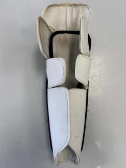 Used CCM SG100 Senior Shin Guards Black 14 1/2"