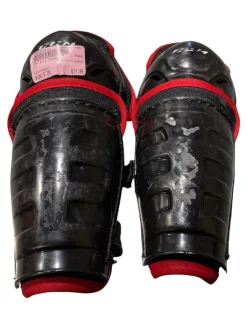 Used CCM SHIN GUARDS Youth Shin Guards Black 9