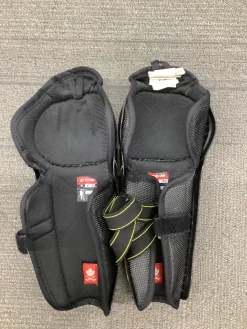 Used CCM TACKS 9550 Junior Shin Guards Black 10"