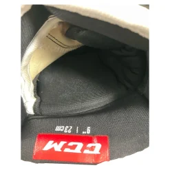 Used CCM TACKS 4R2 Youth Gloves Black 9