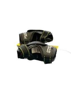 Used CCM TACKS 9550 Youth Elbow Pads SM