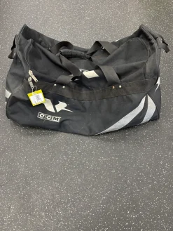 Used CCM V04 CARRY BAG 30 Jr Hockey Carry Black