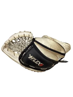 Used CCM YTFLEX 2 Youth Goalie Catcher White