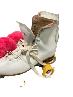 Used Chicago LADIES Senior Roller Quad Skates White Senior 9