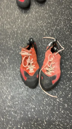 Used Climbing Shoes Senior 10