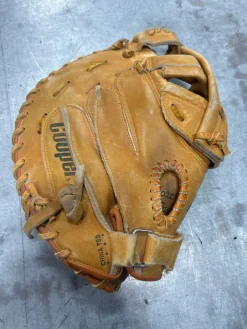 Used Cooper CATCHERS GLOVE BB/SB Catchers RH Throw Tan 35"