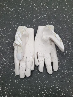 Used Cutters REV PRO FB Gloves White MD
