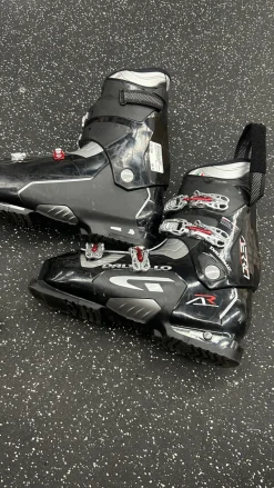 Used Dalbello AERRO 57 Mens DH Ski Boot Black 315 MP - M13.5