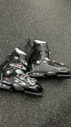 Used Dalbello AERRO 57 Mens DH Ski Boot Black 315 MP - M13.5