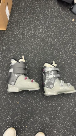 Used Dalbello VANTAGE Womens DH Ski Boot Grey 320 MP - M14
