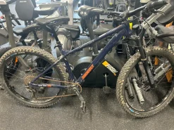 Used Diamondback SYNCR Mountain Bike Mens Navy Blue 43-47cm - 17-18" - MD Frame